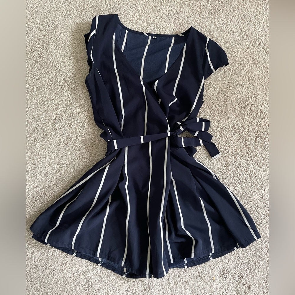 Blue and white Romper. Medium. Removable waist tie.